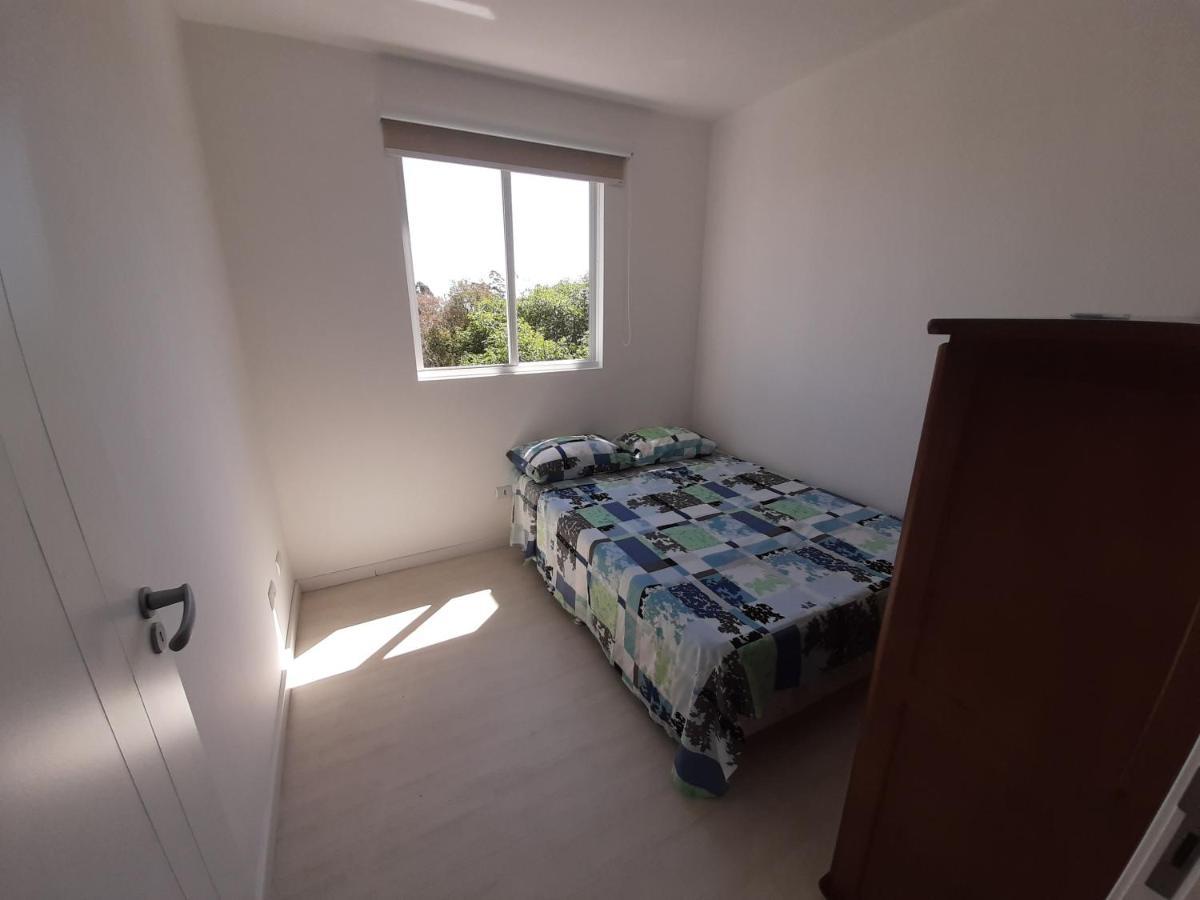 Quarto com cama de casal ao lado da Ópera de Arame Curitiba Exterior foto