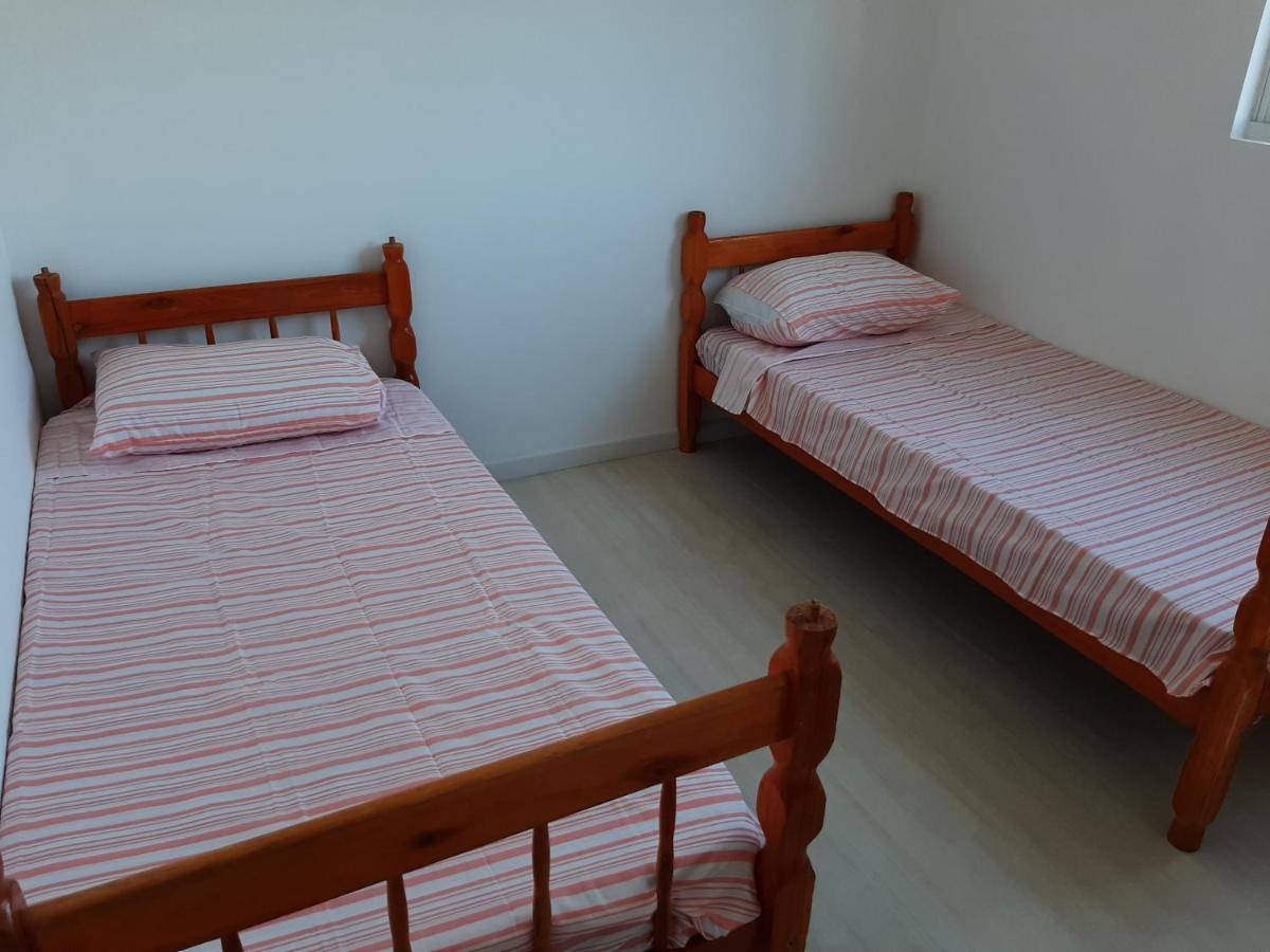 Quarto com cama de casal ao lado da Ópera de Arame Curitiba Exterior foto